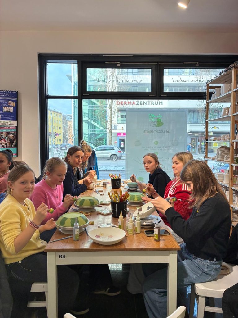 Mit kreativem Teamevent aus der Weihnachtspause