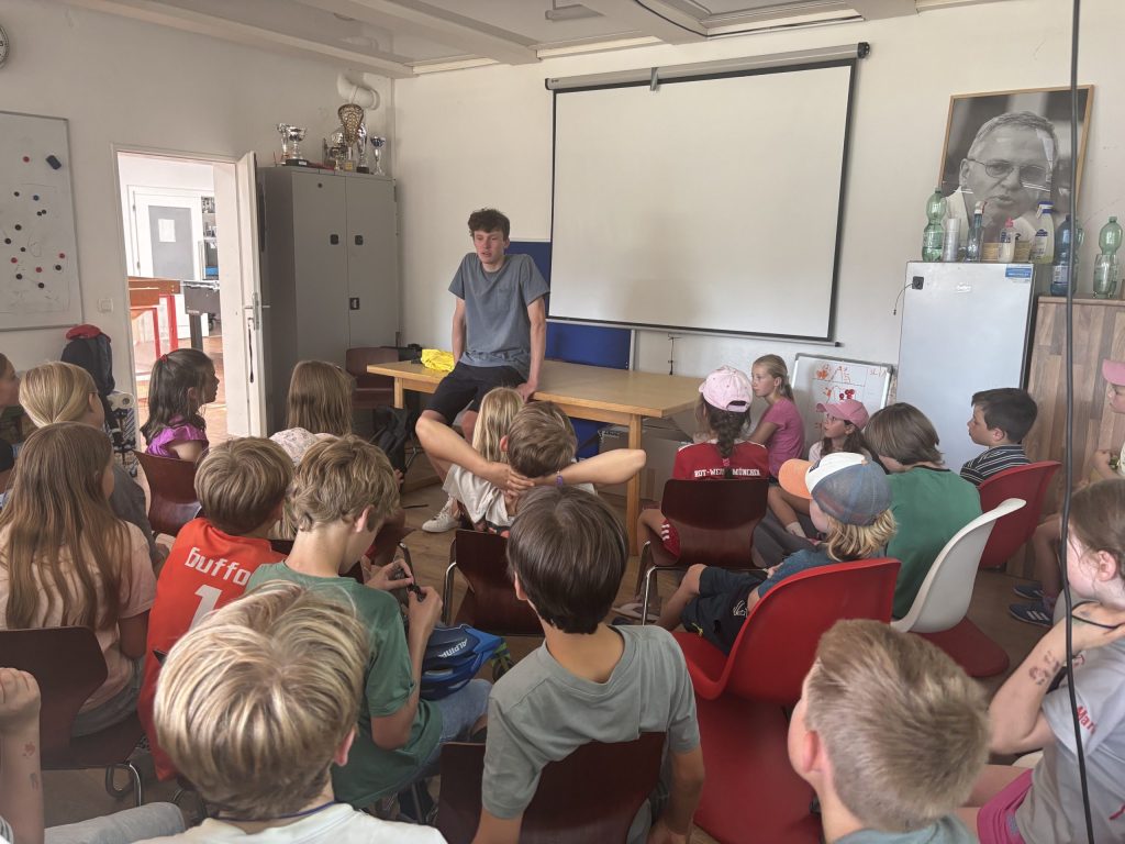 Schiri-Schulung für unseren Hockey-Nachwuchs